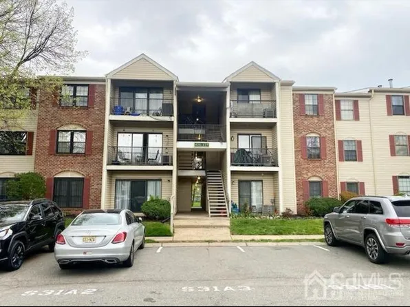426 Lancaster Ct #426, Piscataway, NJ 08854