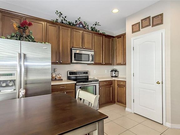 4th image of 10810 Spider Lily Dr #18B