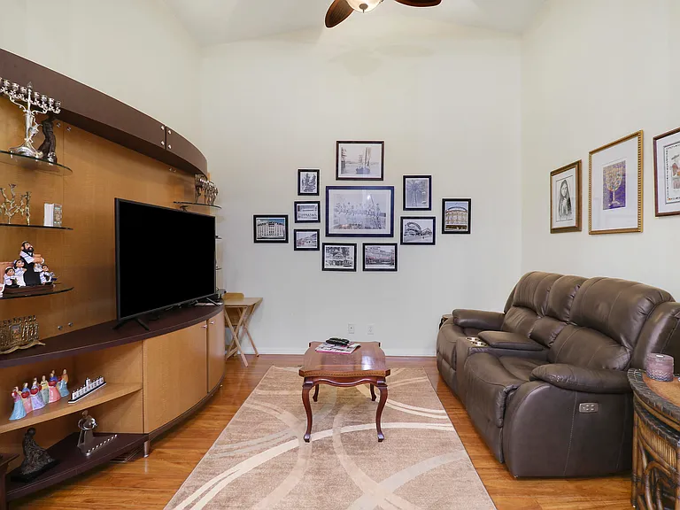 8063 Dolomtian Way — Photo 21