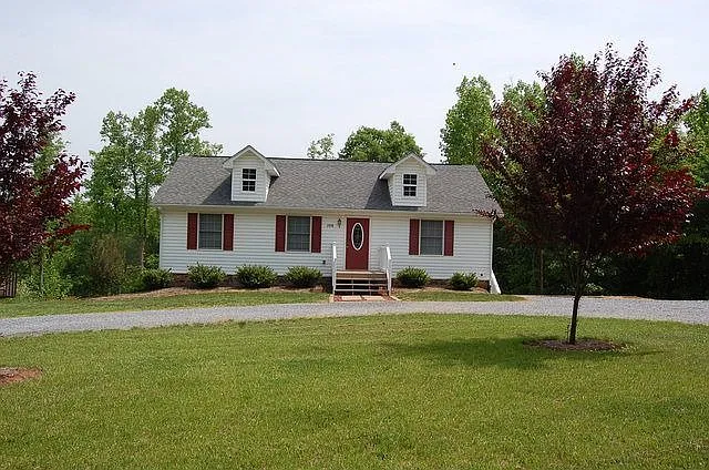 2898 White House Rd photo 1