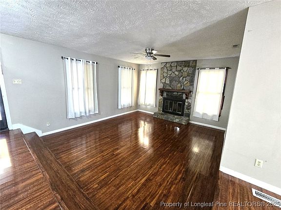 3rd image of 1813 Eichelberger Dr