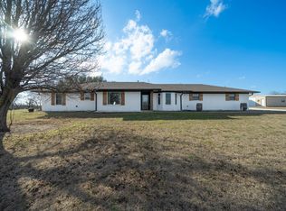 411 N Willie Nelson Rd, Abbott, TX 76621
