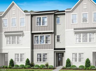 1043 Zelkova Ln, Chapel Hill, NC 27517