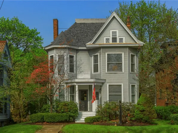 409 N Jefferson St, New Castle, PA 16101