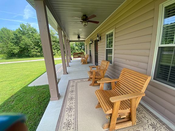 5th image of 155 Rainbow Dr