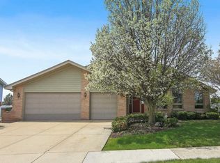 19636 Ridgemont Dr, Tinley Park, IL 60487
