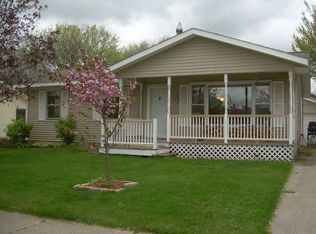 331 Kinross Dr NE, Rockford, MI