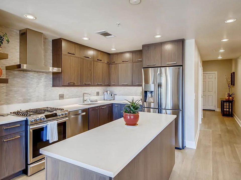 1st image of 1630 N Clarkson St APT 314