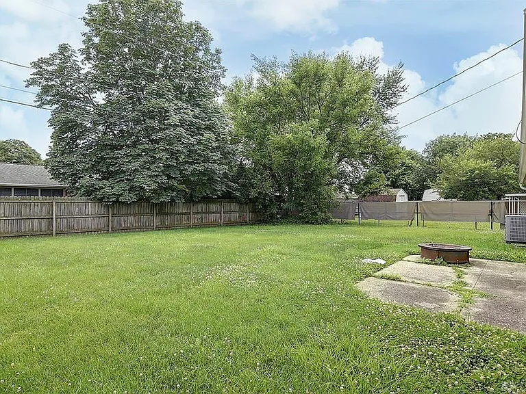 4554 Powell Rd — Photo 23