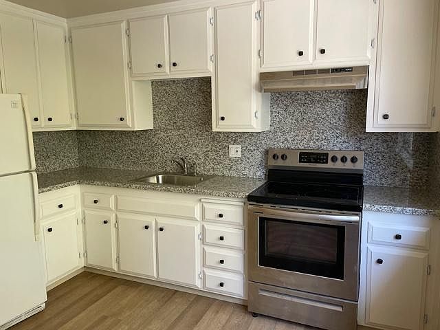 1st image of 984 Westlynn Way Unit 4