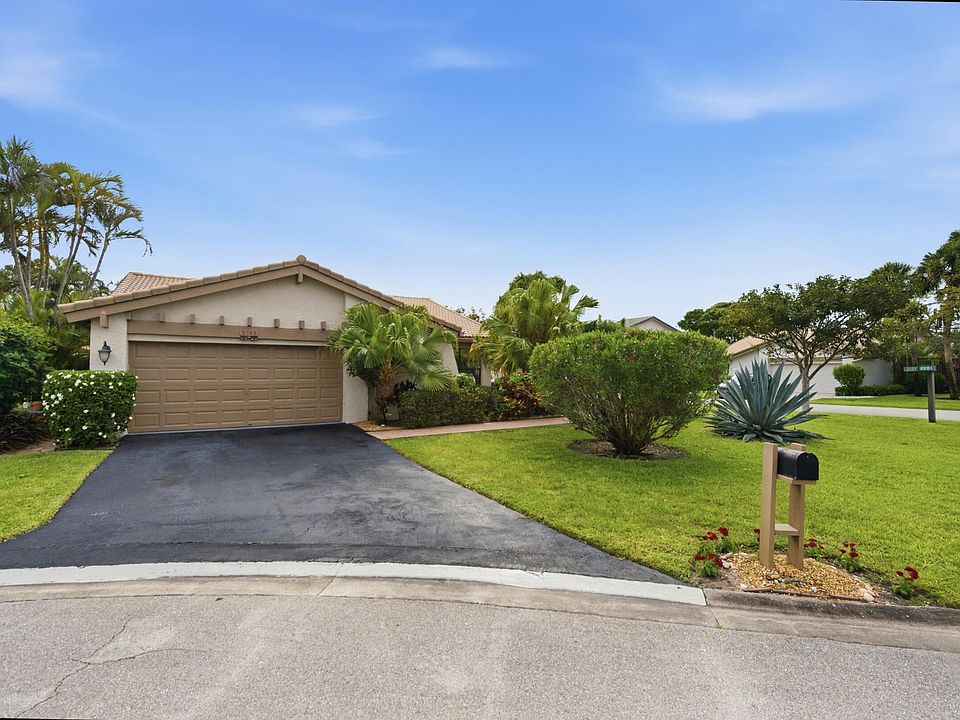 1st image of 5743 Lakeview Mews Drive