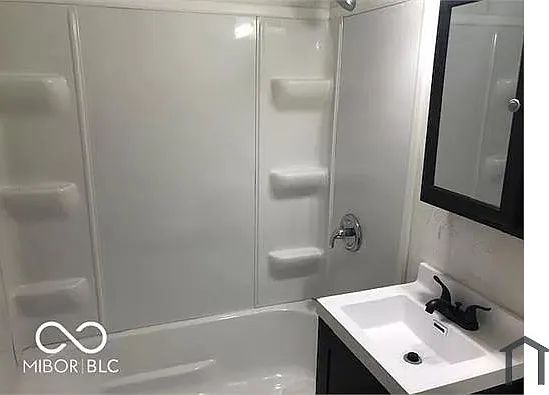 3105 N Priscilla Ave — Photo 4