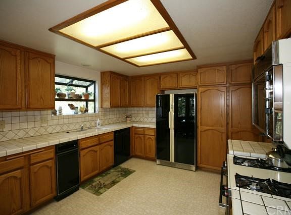 4th image of 815 Del Norte Ln