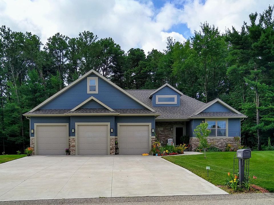 1st image of 9055 Winterberry Dr