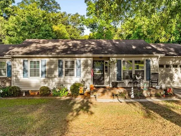 203 Dolly Rd, Madison, NC 27025