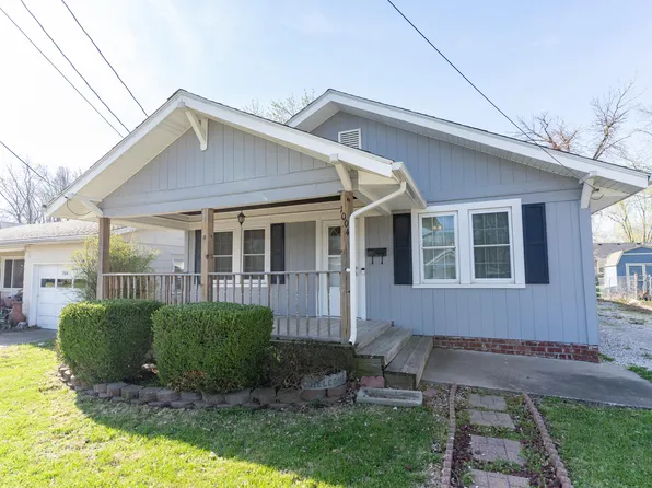 1004 E Carpenter St, Moberly, MO 65270
