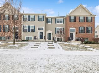 417 Fayetteville Ave, Gilberts, IL 60136