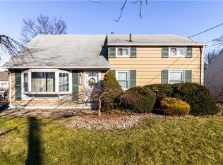 113 W Arthur Pl, Iselin, NJ 08830
