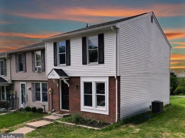 121 Valley View Ct, Boonsboro, MD 21713