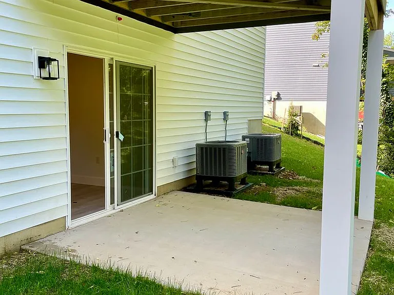 40 Longfellow Dr — Photo 26