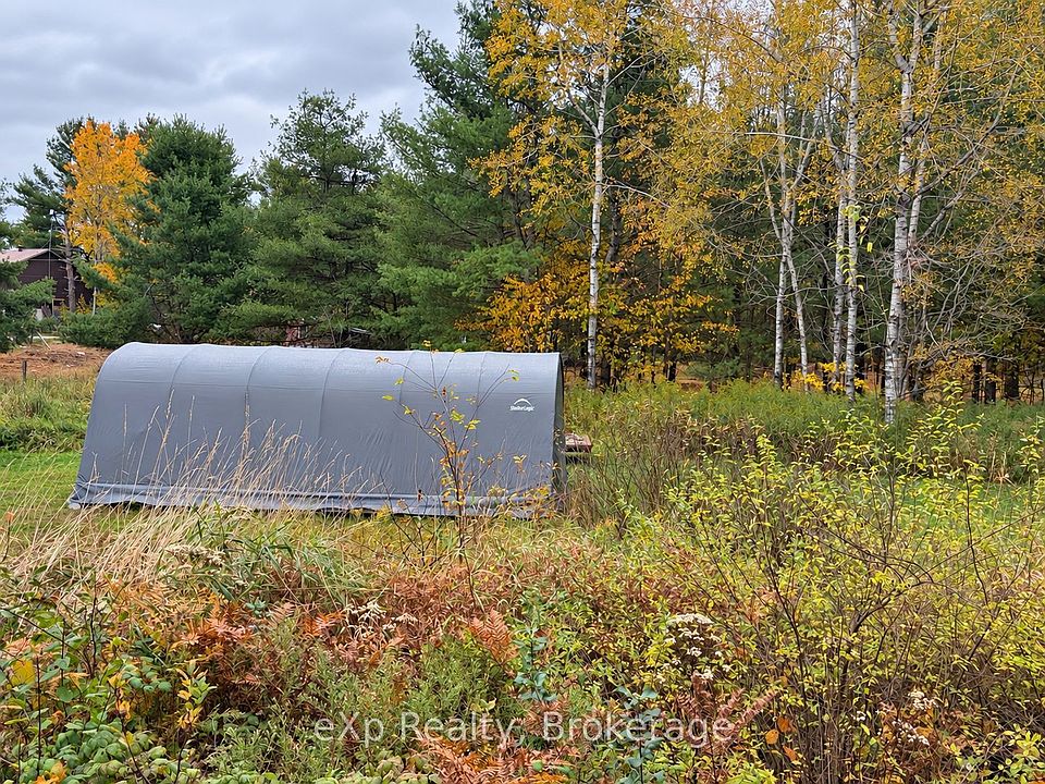 1st image of 1003 Silver Lake Rd