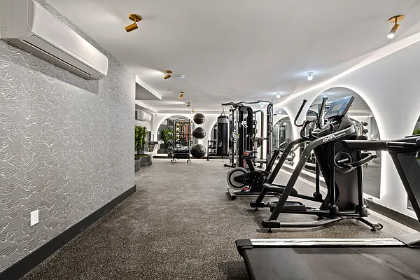 Rented by Reavis | media 10