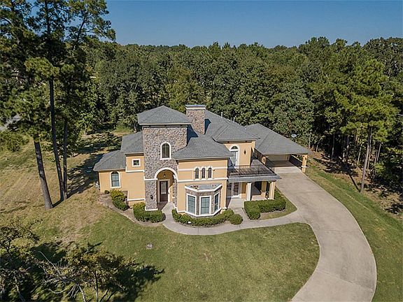 3rd image of 11461 Lake Oaks Dr