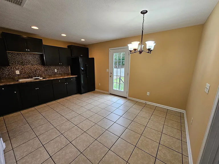 504 Wheeler St — Photo 7
