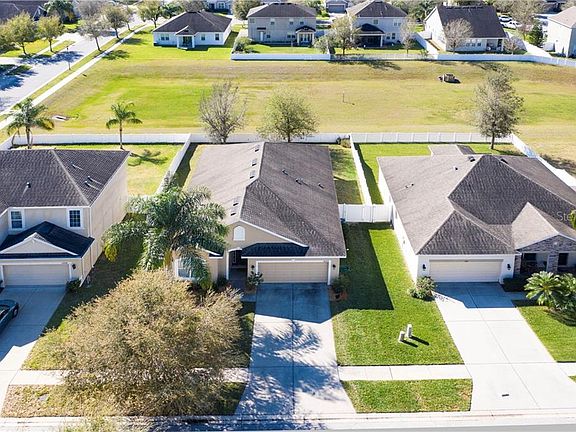 3rd image of 1527 Rhodeswell Ln