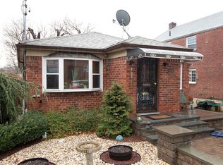 3132 Spencer Dr, Bronx, NY 10465
