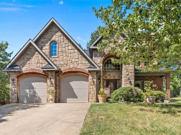 780 E Bryan Ln, Fayetteville, AR 72701