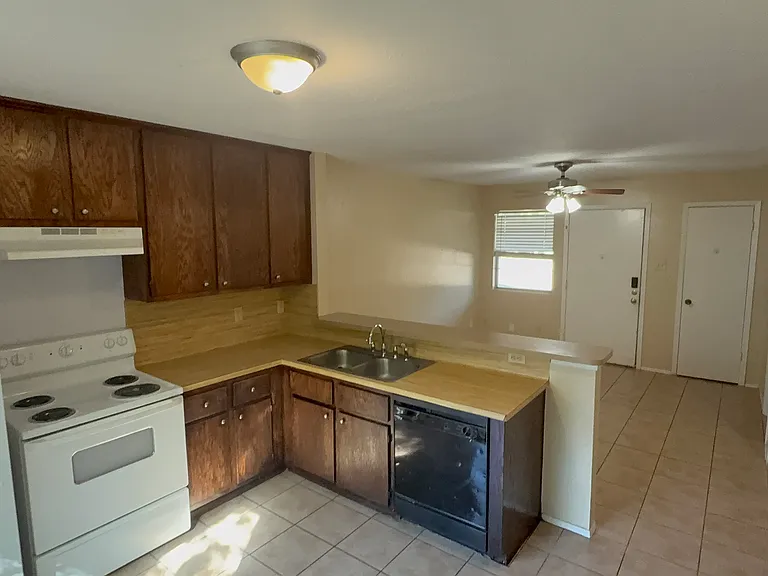 315 Manuel Dr #A — Photo 11