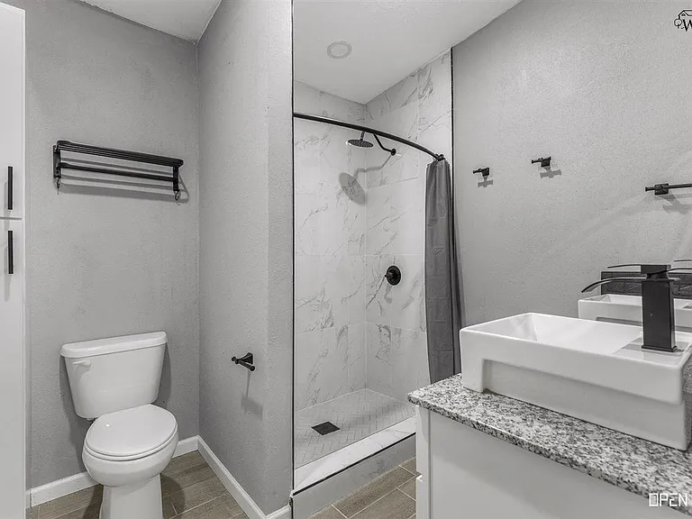 2805 Avenue I — Photo 26