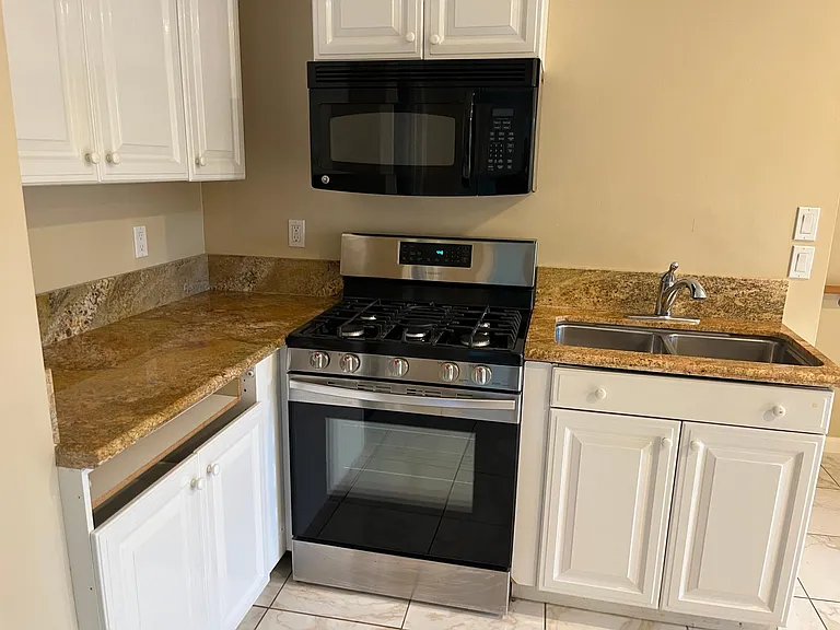 4932 Campanile Dr — Photo 4