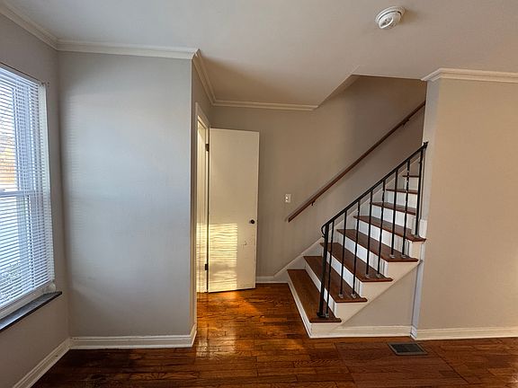 2nd image of 265-267 W Lakeview Ave