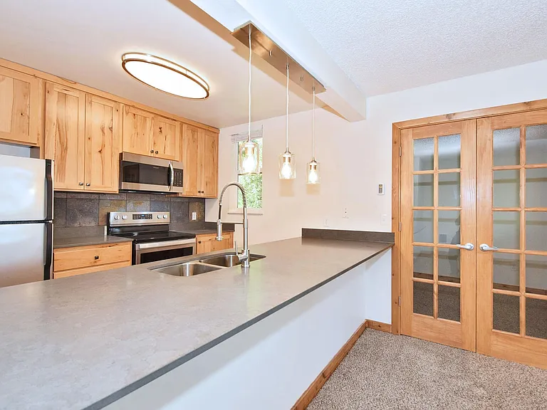 Ridge at Mountain Park — Photo 6