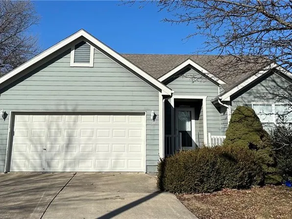 910 Elm Ct, Belton, MO 64012