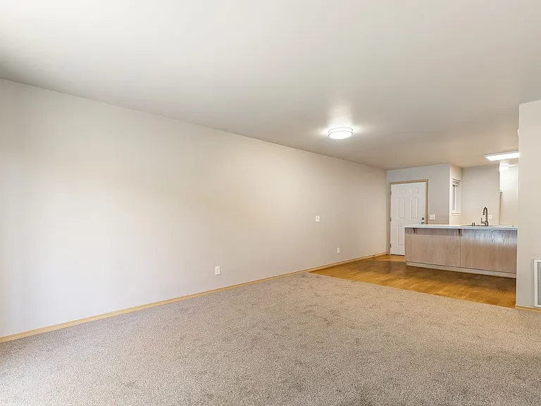 Parkview Apartments Your Next Home Awaits! — Photo 33