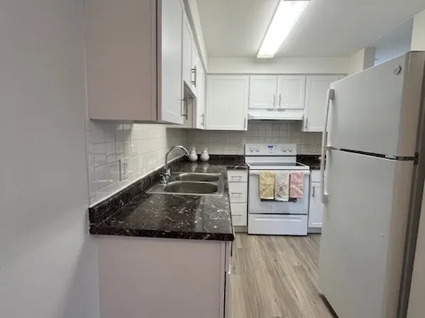 Orchard Glen Apartments