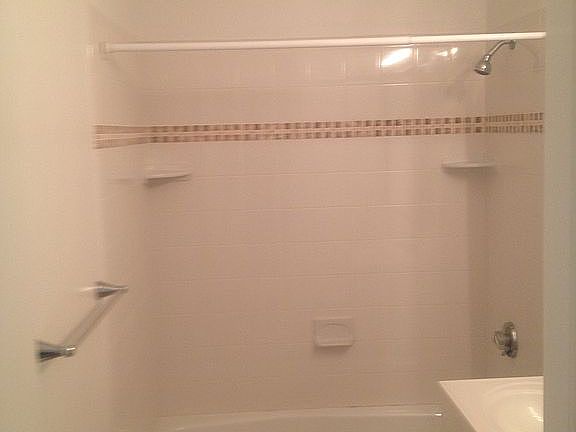 2nd image of 15-2 Granada Crescent