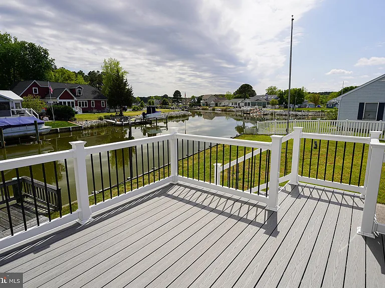39028 Bayview W — Photo 12