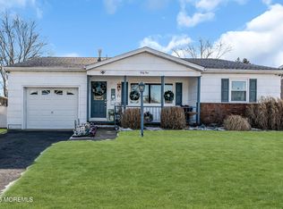 41 Eton Rd, Toms River, NJ 08757