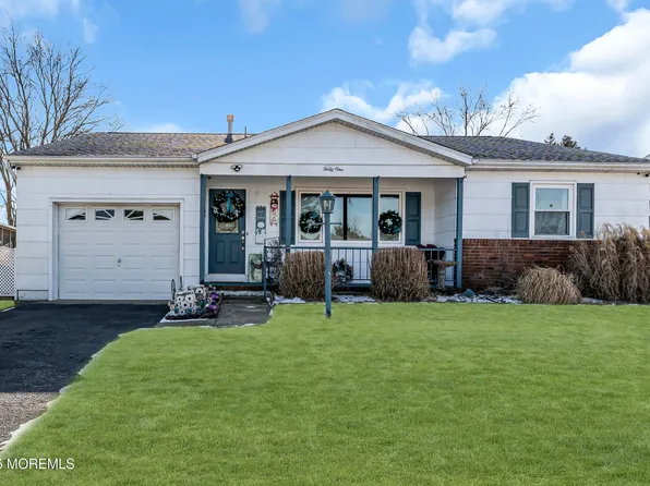 41 Eton Road, Toms River, NJ 08757