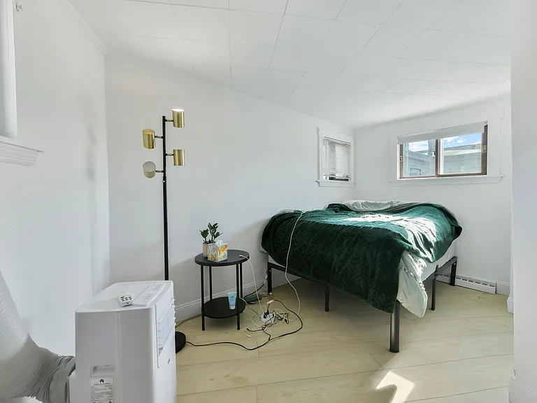 23 Tafts Ave #3 — Photo 8