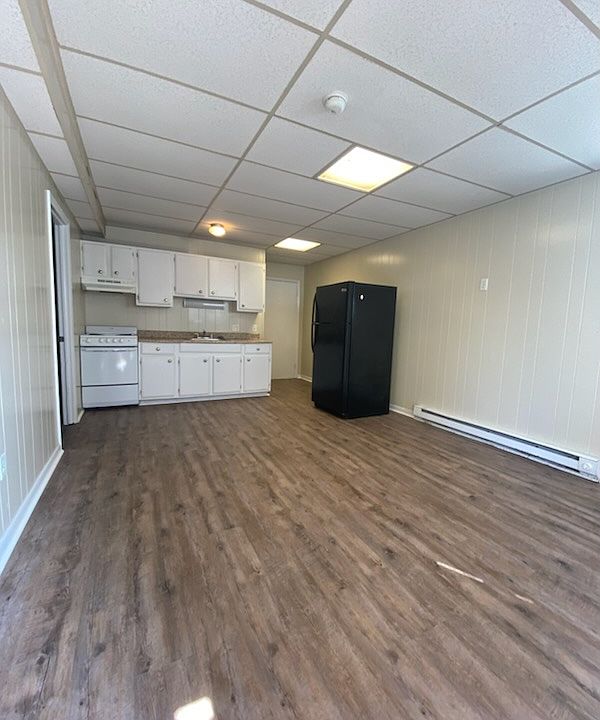 1st image of 204 High St #6