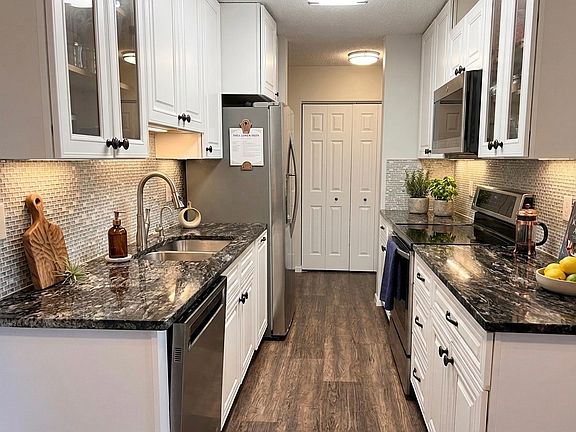 5th image of 121 Washington Ave S APT 904
