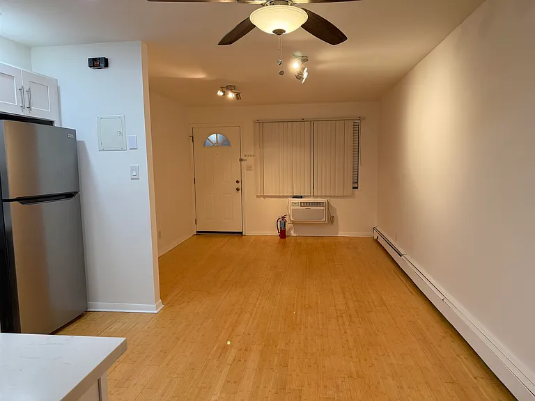74 69th St #3B — Photo 5
