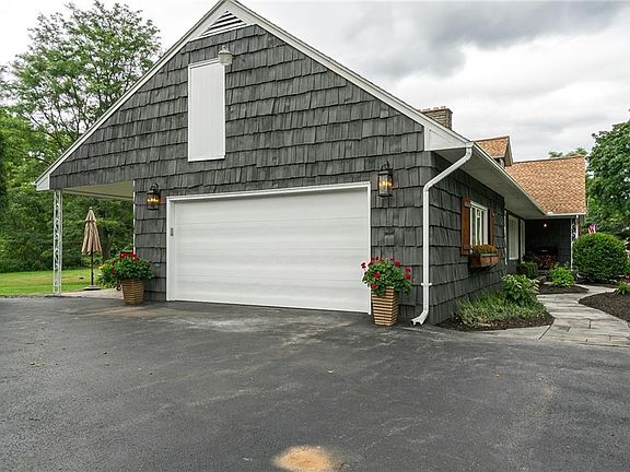 2nd image of 5162 Hoag Ln