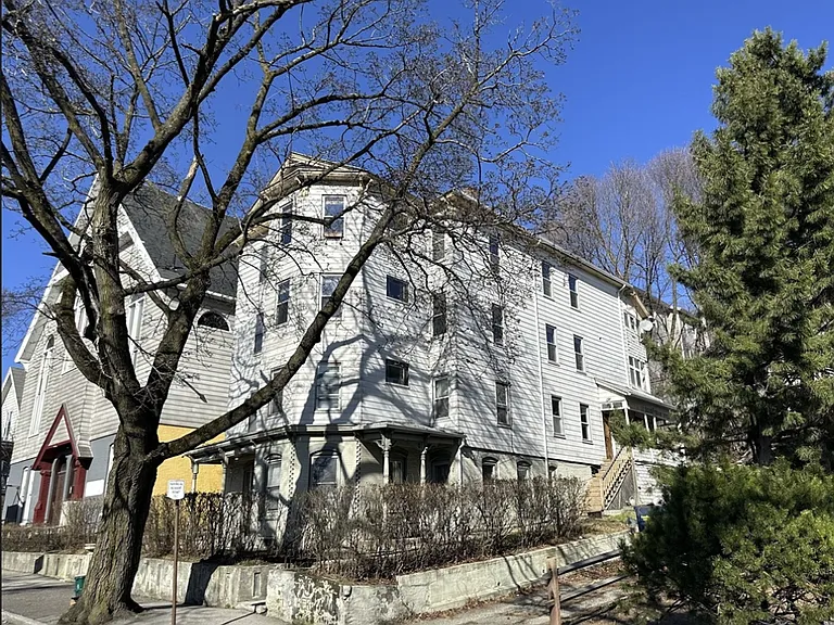 70 Mulberry St #4 — Photo 1