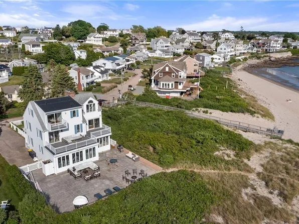 13 Dunes Rd, Narragansett, RI 02882